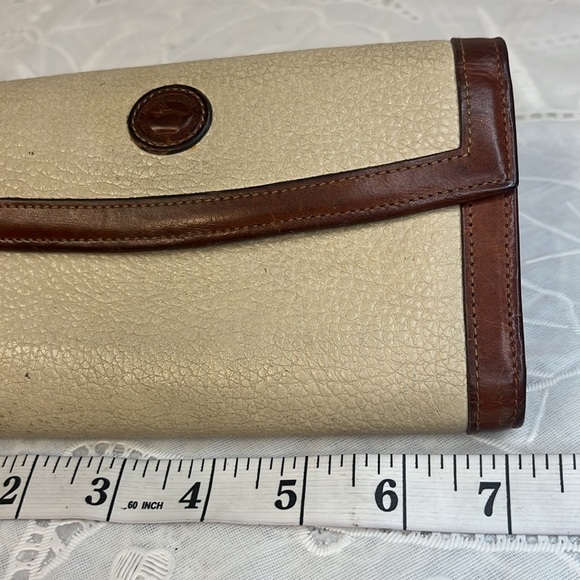 Vintage Dooney & Bourke wallet. Beige/brown - Picture 2 of 8